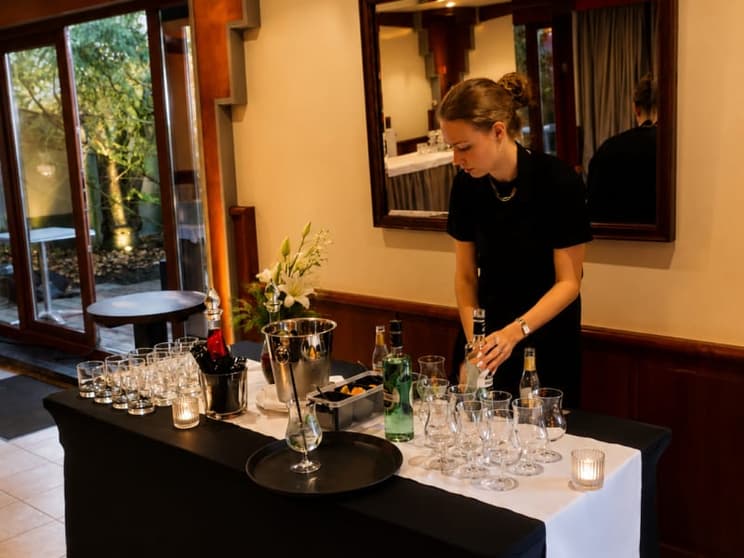 cocktail bar